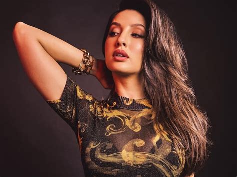 Nora Fatehi Opens Up on Paps Zooming in on Her Body Parts。